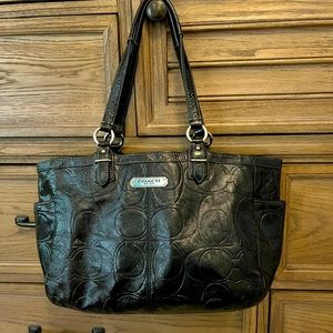 COACH Gallery embossed black patent leather tote F19462